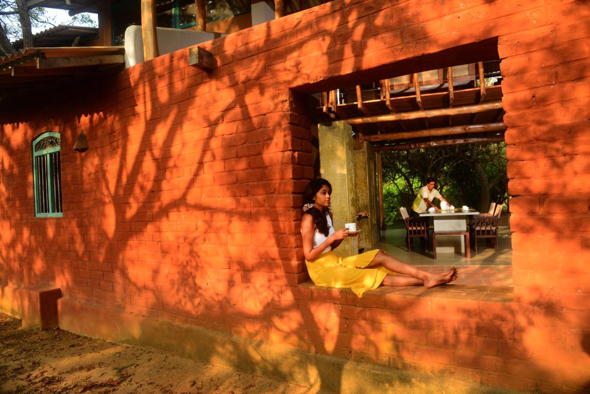Back Of Beyond - Wellness Retreat Villa Tangalle Exterior photo